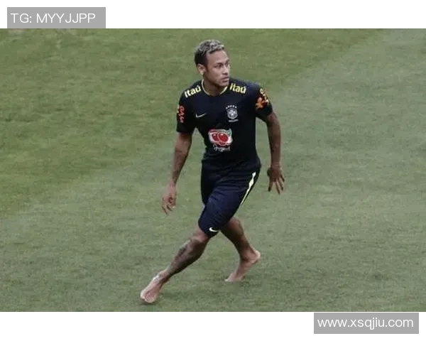 足球明星脚的大小对踢球表现有何影响与科学分析